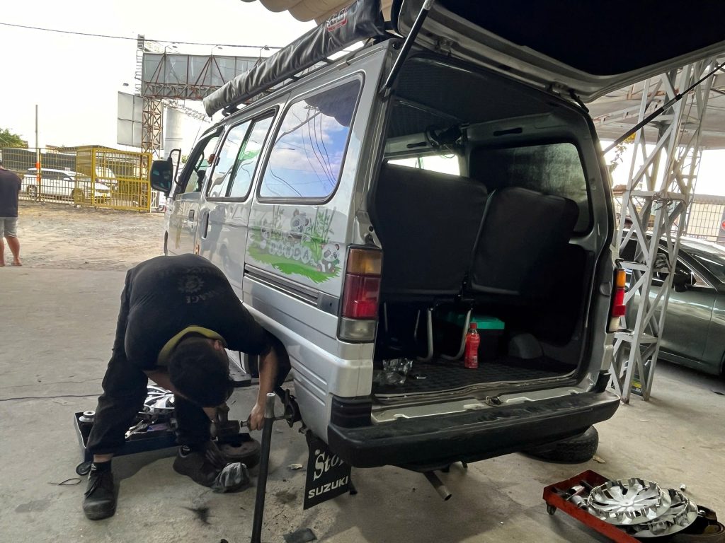 gara chuyên sửa xe suzuki xe van & xe tải 