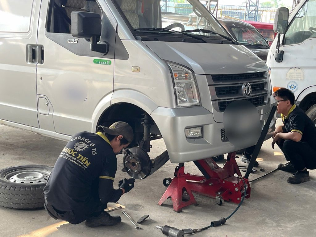Gara Phước Tiến hỗ trợ sửa chữa & bảo dưỡng xe van TMT nhanh chóng tại TP.HCM