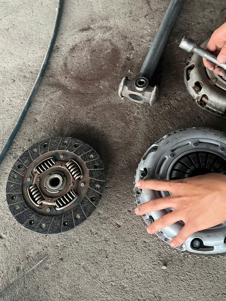  Bộ ly hợp Thaco TF480 gồm những gì?
